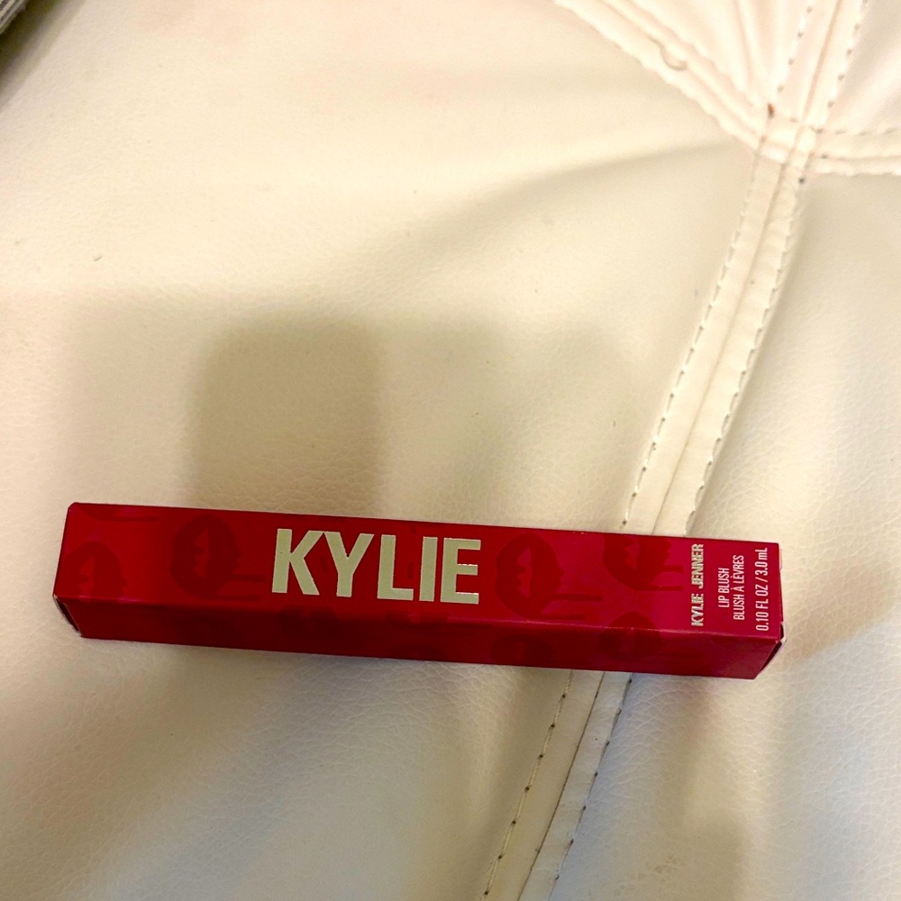 Kylie Red Rose  Lip matte finish blushing cream. New in box!